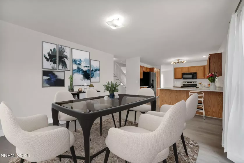 Virtually staged dining