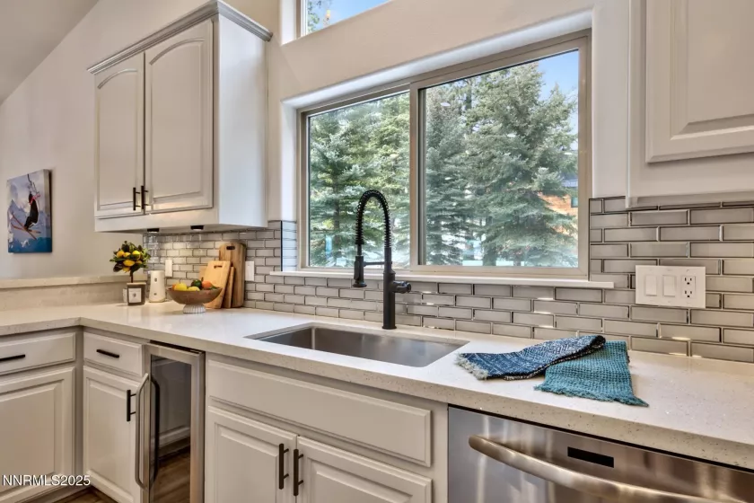 997 Dorcey, Incline Village, Nevada 89451, 4 Bedrooms Bedrooms, ,3 BathroomsBathrooms,Residential,Residential,Dorcey,250050591