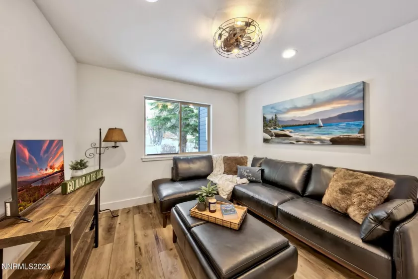 997 Dorcey, Incline Village, Nevada 89451, 4 Bedrooms Bedrooms, ,3 BathroomsBathrooms,Residential,Residential,Dorcey,250050591