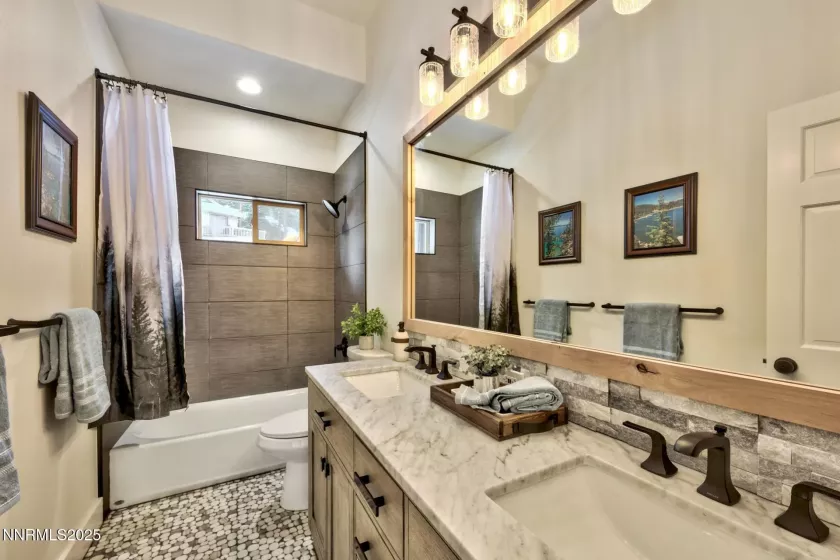 997 Dorcey, Incline Village, Nevada 89451, 4 Bedrooms Bedrooms, ,3 BathroomsBathrooms,Residential,Residential,Dorcey,250050591