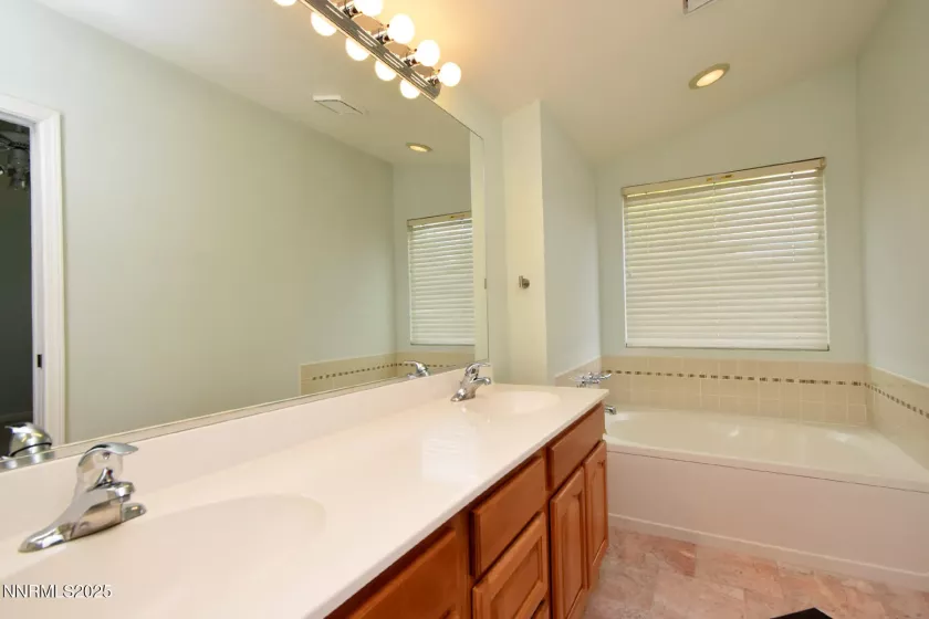 4728 Cedarhill, Reno, Nevada 89519, 3 Bedrooms Bedrooms, ,3 BathroomsBathrooms,Residential,Residential,Cedarhill,250050596