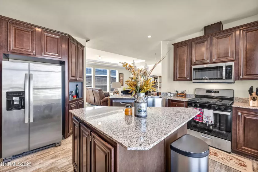 9601 Via Catalina, Silver Springs, Nevada 89429, 3 Bedrooms Bedrooms, ,2 BathroomsBathrooms,Residential,Residential,Via Catalina,250050605