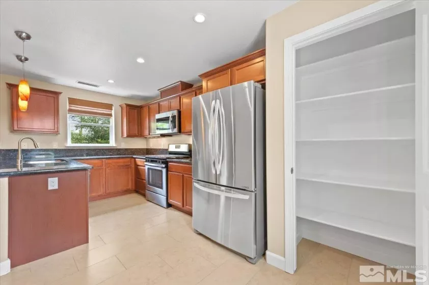 58 Caliente, Reno, Nevada 89509, 1 Bedroom Bedrooms, ,1 BathroomBathrooms,Residential,Residential,Caliente,250050609