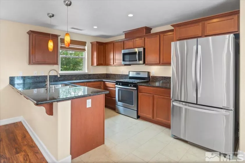 58 Caliente, Reno, Nevada 89509, 1 Bedroom Bedrooms, ,1 BathroomBathrooms,Residential,Residential,Caliente,250050609