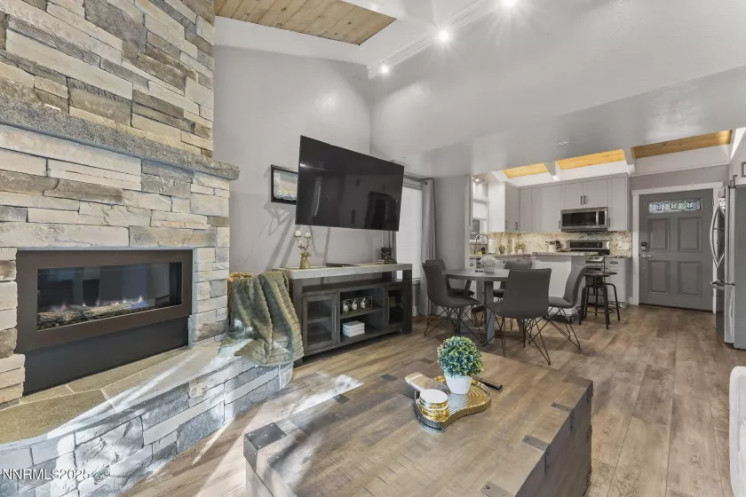 810 Alder, Incline Village, Nevada 89451, 2 Bedrooms Bedrooms, ,1 BathroomBathrooms,Residential,Residential,Alder,250050611