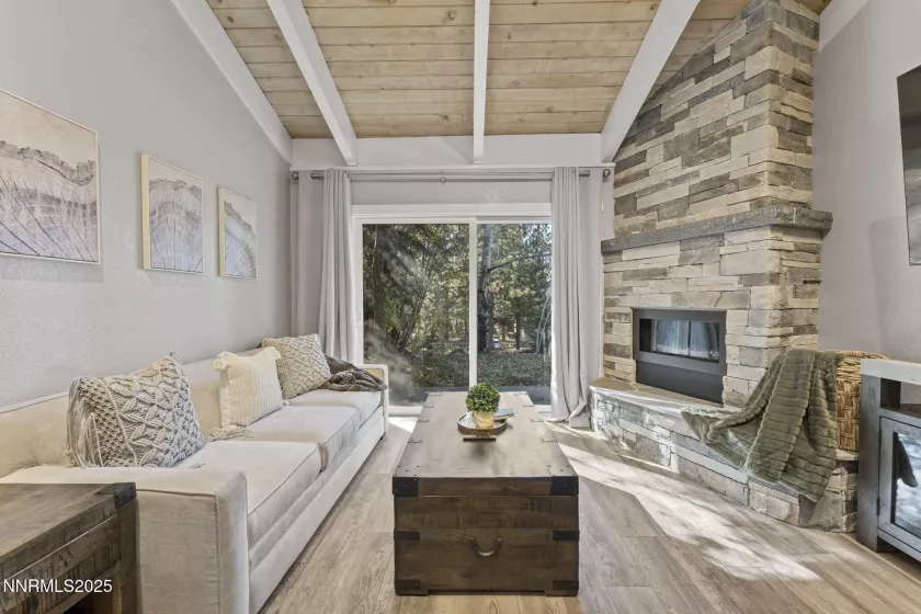 810 Alder, Incline Village, Nevada 89451, 2 Bedrooms Bedrooms, ,1 BathroomBathrooms,Residential,Residential,Alder,250050611