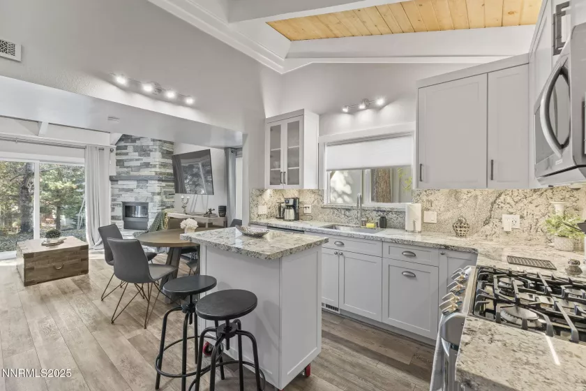 810 Alder, Incline Village, Nevada 89451, 2 Bedrooms Bedrooms, ,1 BathroomBathrooms,Residential,Residential,Alder,250050611