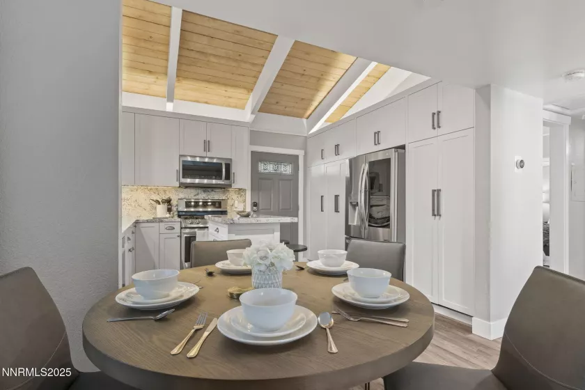 810 Alder, Incline Village, Nevada 89451, 2 Bedrooms Bedrooms, ,1 BathroomBathrooms,Residential,Residential,Alder,250050611