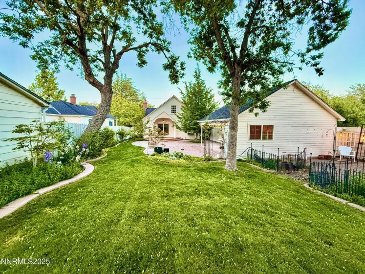 1423 Gordon, Reno, Nevada 89509, 2 Bedrooms Bedrooms, ,1 BathroomBathrooms,Residential,Residential,Gordon,250050621