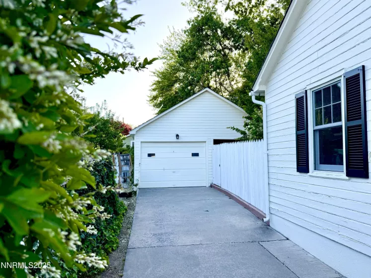 1423 Gordon, Reno, Nevada 89509, 2 Bedrooms Bedrooms, ,1 BathroomBathrooms,Residential,Residential,Gordon,250050621
