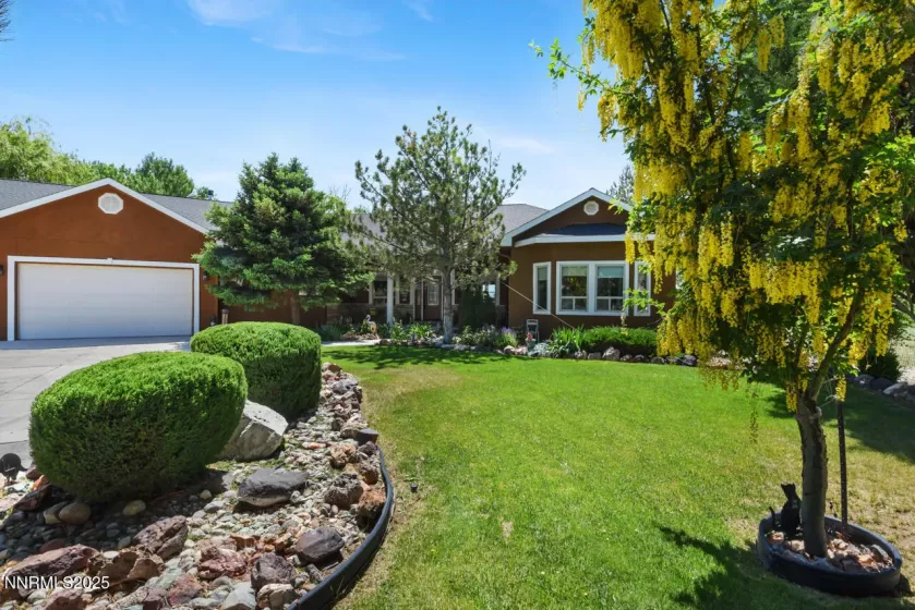 9 Margaroli, Yerington, Nevada 89447, 3 Bedrooms Bedrooms, ,3 BathroomsBathrooms,Residential,Residential,Margaroli,250050622