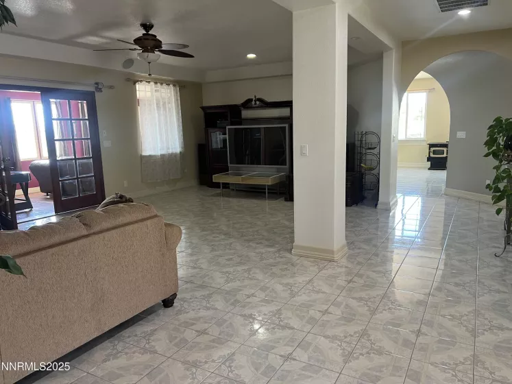 7650 Marie, Sparks, Nevada 89436, 6 Bedrooms Bedrooms, ,4 BathroomsBathrooms,Residential,Residential,Marie,250050625