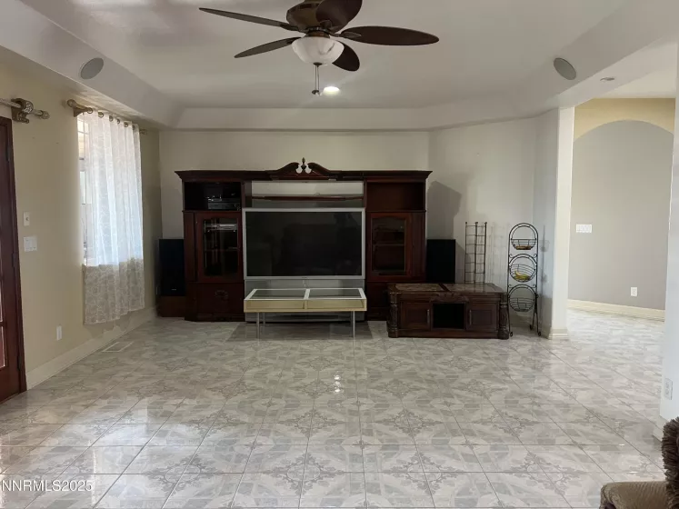 7650 Marie, Sparks, Nevada 89436, 6 Bedrooms Bedrooms, ,4 BathroomsBathrooms,Residential,Residential,Marie,250050625