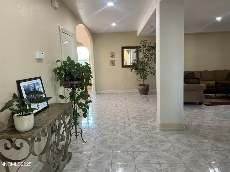 7650 Marie, Sparks, Nevada 89436, 6 Bedrooms Bedrooms, ,4 BathroomsBathrooms,Residential,Residential,Marie,250050625