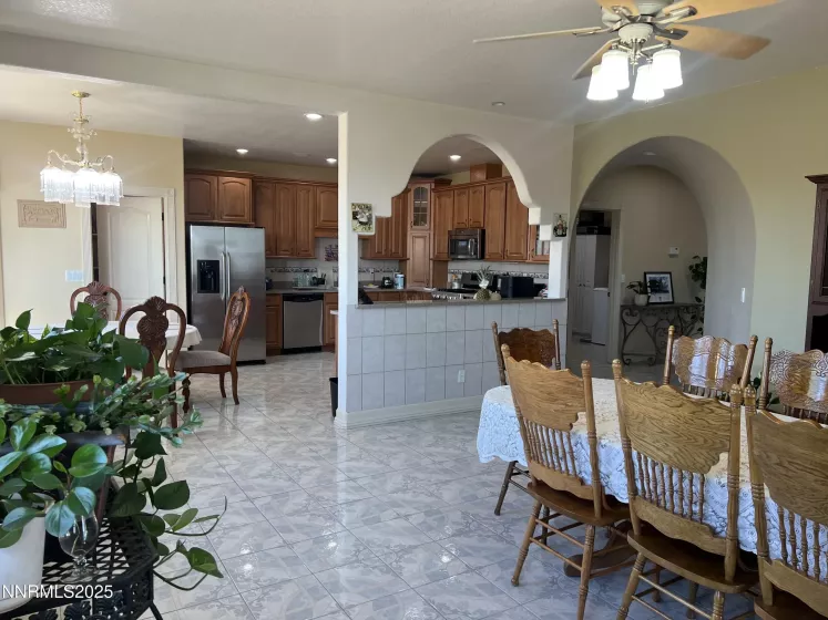 7650 Marie, Sparks, Nevada 89436, 6 Bedrooms Bedrooms, ,4 BathroomsBathrooms,Residential,Residential,Marie,250050625