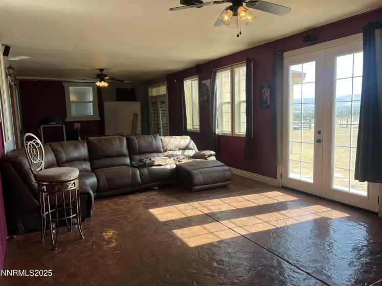 7650 Marie, Sparks, Nevada 89436, 6 Bedrooms Bedrooms, ,4 BathroomsBathrooms,Residential,Residential,Marie,250050625