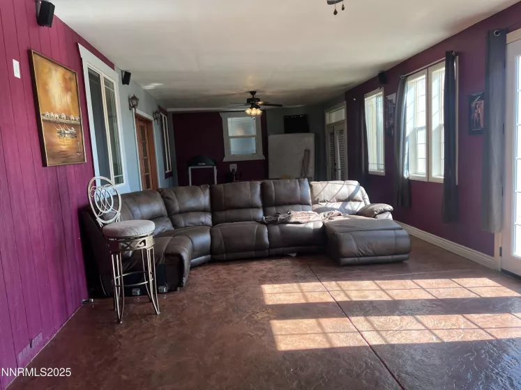 7650 Marie, Sparks, Nevada 89436, 6 Bedrooms Bedrooms, ,4 BathroomsBathrooms,Residential,Residential,Marie,250050625