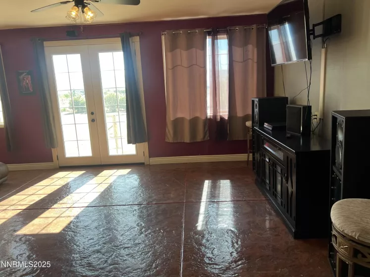 7650 Marie, Sparks, Nevada 89436, 6 Bedrooms Bedrooms, ,4 BathroomsBathrooms,Residential,Residential,Marie,250050625