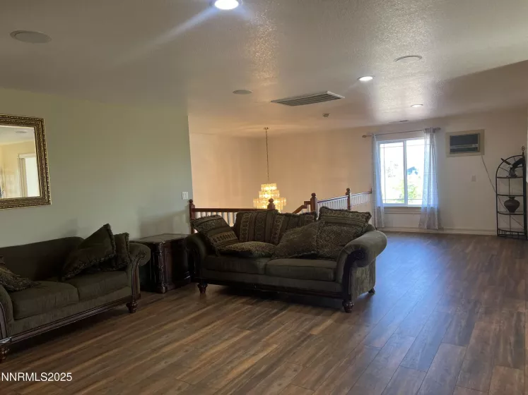 7650 Marie, Sparks, Nevada 89436, 6 Bedrooms Bedrooms, ,4 BathroomsBathrooms,Residential,Residential,Marie,250050625