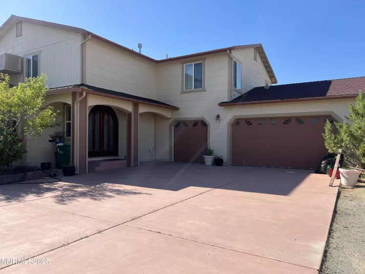 7650 Marie, Sparks, Nevada 89436, 6 Bedrooms Bedrooms, ,4 BathroomsBathrooms,Residential,Residential,Marie,250050625