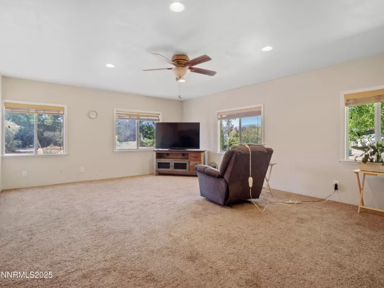 803 Mustang, Gardnerville, Nevada 89410, 3 Bedrooms Bedrooms, ,2 BathroomsBathrooms,Residential,Residential,Mustang,250050626
