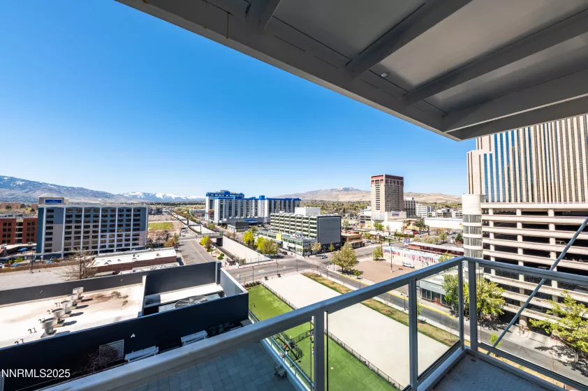 255 Sierra, Reno, Nevada 89501, 2 Bedrooms Bedrooms, ,2 BathroomsBathrooms,Residential,Residential,Sierra,250050628
