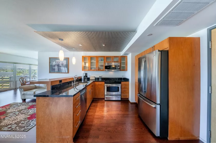 255 Sierra, Reno, Nevada 89501, 2 Bedrooms Bedrooms, ,2 BathroomsBathrooms,Residential,Residential,Sierra,250050628
