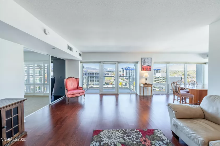 255 Sierra, Reno, Nevada 89501, 2 Bedrooms Bedrooms, ,2 BathroomsBathrooms,Residential,Residential,Sierra,250050628