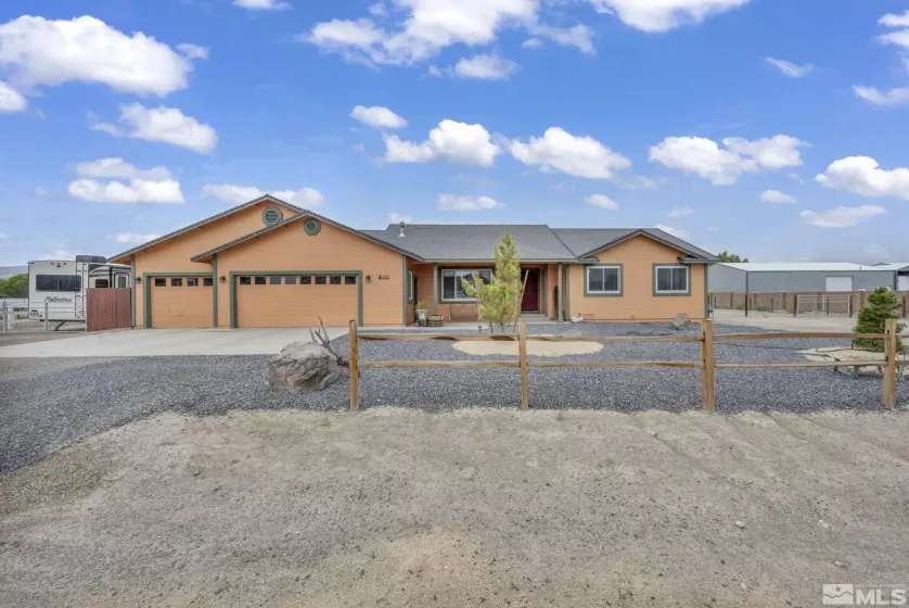 1155 Dinah, Fernley, Nevada 89408, 3 Bedrooms Bedrooms, ,2 BathroomsBathrooms,Residential,Residential,Dinah,240010316