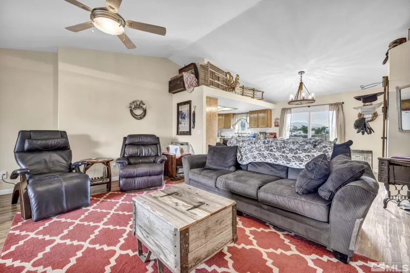 1155 Dinah, Fernley, Nevada 89408, 3 Bedrooms Bedrooms, ,2 BathroomsBathrooms,Residential,Residential,Dinah,240010316
