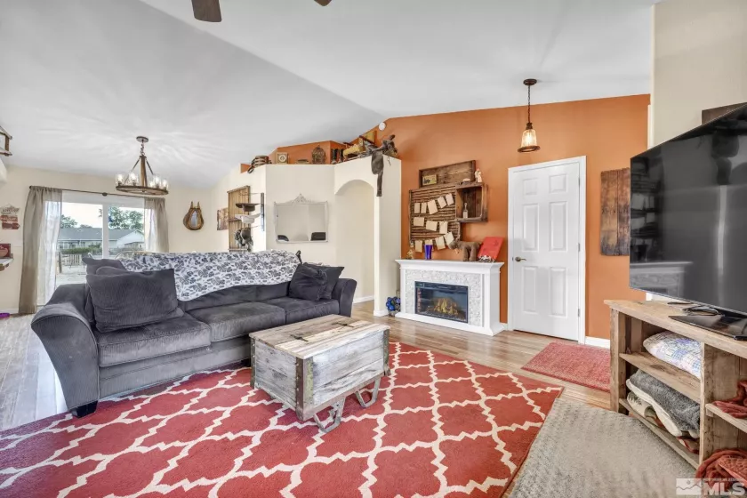 1155 Dinah, Fernley, Nevada 89408, 3 Bedrooms Bedrooms, ,2 BathroomsBathrooms,Residential,Residential,Dinah,240010316