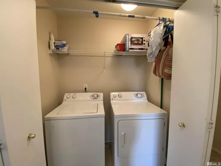 9770 Brightridge, Reno, Nevada 89506, 3 Bedrooms Bedrooms, ,2 BathroomsBathrooms,Residential,Residential,Brightridge,250000679