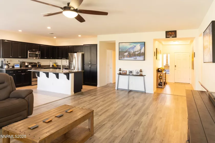 4750 Desert Song, Sparks, Nevada 89436, 4 Bedrooms Bedrooms, ,3 BathroomsBathrooms,Residential,Residential,Desert Song,250050632