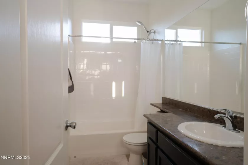 4750 Desert Song, Sparks, Nevada 89436, 4 Bedrooms Bedrooms, ,3 BathroomsBathrooms,Residential,Residential,Desert Song,250050632