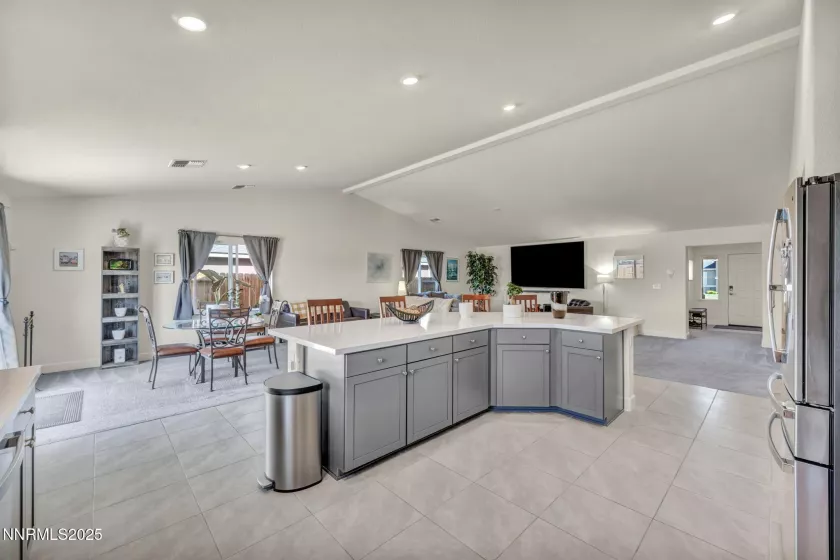 548 Fox Br, Sparks, Nevada 89441, 4 Bedrooms Bedrooms, ,3 BathroomsBathrooms,Residential,Residential,Fox Br,250050636