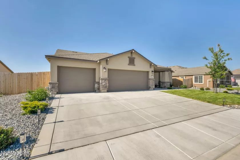 548 Fox Br, Sparks, Nevada 89441, 4 Bedrooms Bedrooms, ,3 BathroomsBathrooms,Residential,Residential,Fox Br,250050636