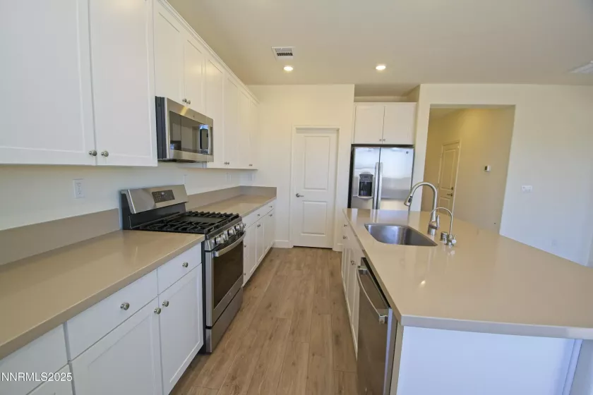 1948 Neuer, Sparks, Nevada 89436, 3 Bedrooms Bedrooms, ,3 BathroomsBathrooms,Residential Lease,Manufactured,Neuer,250050639