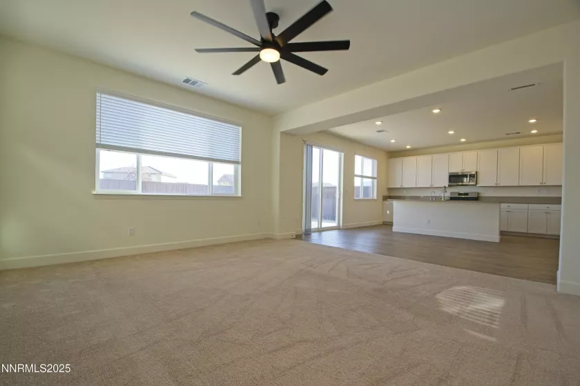 1948 Neuer, Sparks, Nevada 89436, 3 Bedrooms Bedrooms, ,3 BathroomsBathrooms,Residential Lease,Manufactured,Neuer,250050639