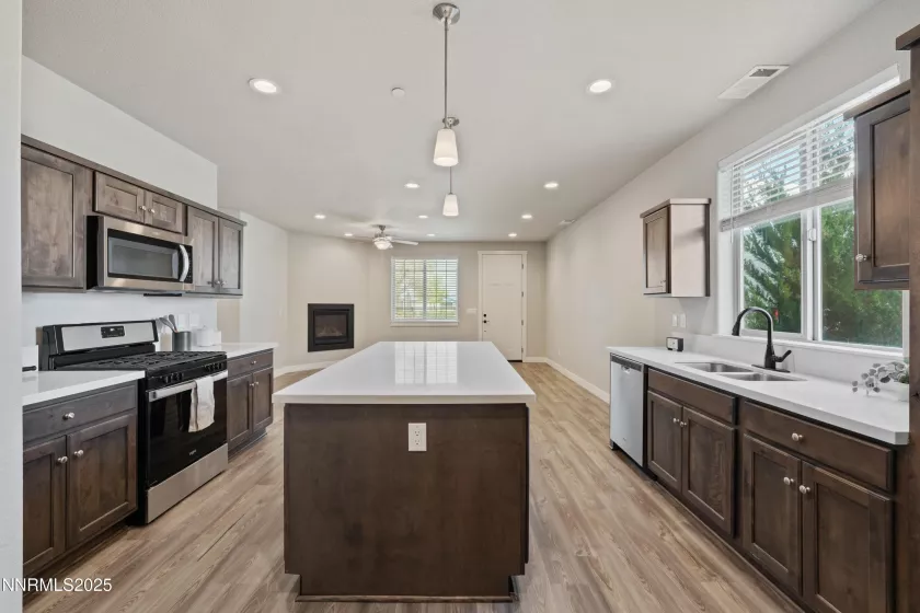 1170 Montevideo, Minden, Nevada 89423, 4 Bedrooms Bedrooms, ,3 BathroomsBathrooms,Residential,Residential,Montevideo,250050647