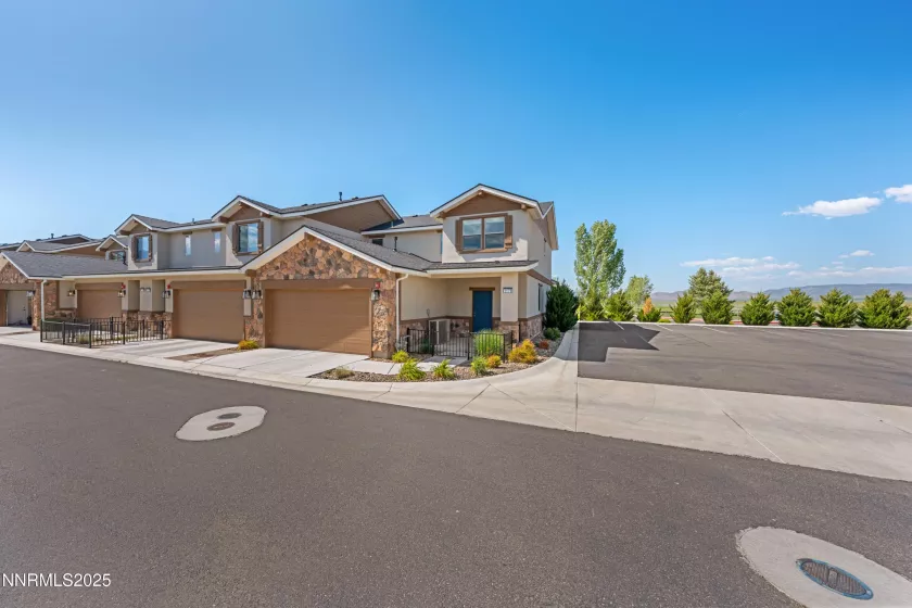 1170 Montevideo, Minden, Nevada 89423, 4 Bedrooms Bedrooms, ,3 BathroomsBathrooms,Residential,Residential,Montevideo,250050647