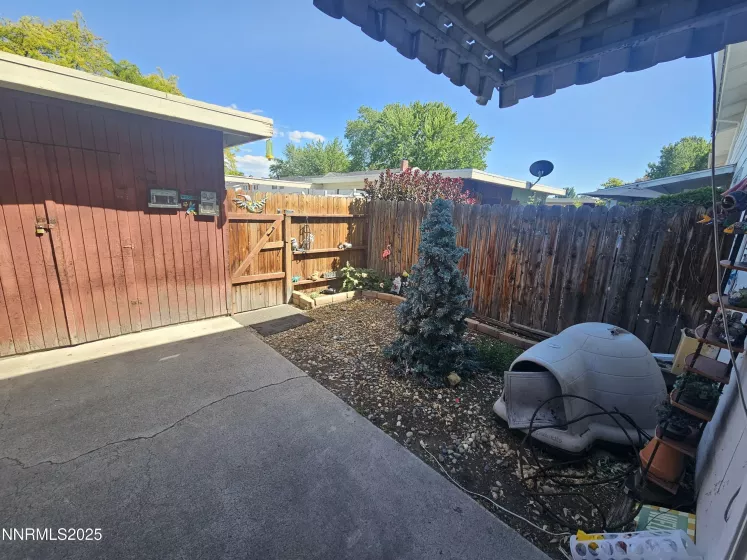277 Smithridge, Reno, Nevada 89502, 2 Bedrooms Bedrooms, ,2 BathroomsBathrooms,Residential,Residential,Smithridge,250050654