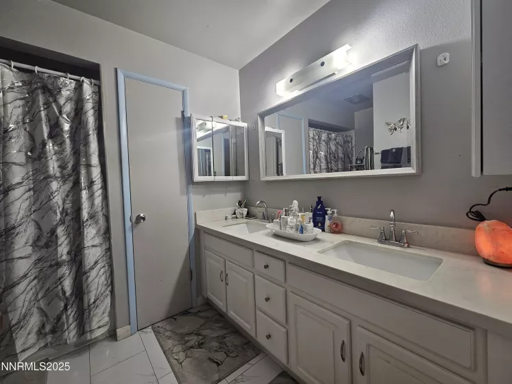 277 Smithridge, Reno, Nevada 89502, 2 Bedrooms Bedrooms, ,2 BathroomsBathrooms,Residential,Residential,Smithridge,250050654