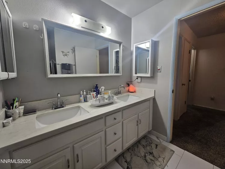 277 Smithridge, Reno, Nevada 89502, 2 Bedrooms Bedrooms, ,2 BathroomsBathrooms,Residential,Residential,Smithridge,250050654
