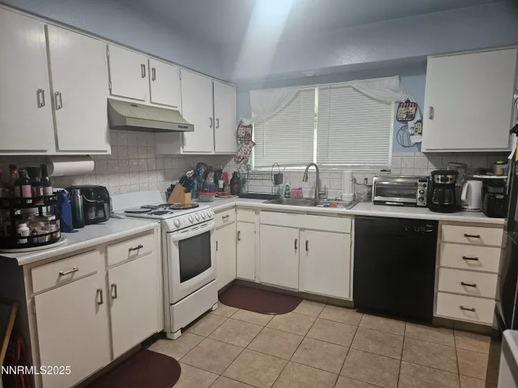 277 Smithridge, Reno, Nevada 89502, 2 Bedrooms Bedrooms, ,2 BathroomsBathrooms,Residential,Residential,Smithridge,250050654