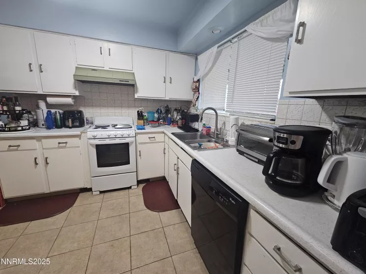 277 Smithridge, Reno, Nevada 89502, 2 Bedrooms Bedrooms, ,2 BathroomsBathrooms,Residential,Residential,Smithridge,250050654