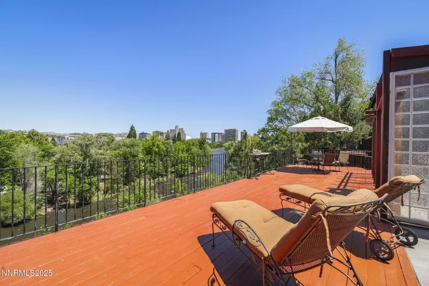 745 California, Reno, Nevada 89509, 6 Bedrooms Bedrooms, ,6 BathroomsBathrooms,Residential,Residential,California,250050671