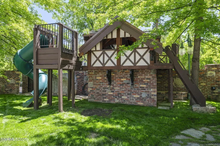 745 California, Reno, Nevada 89509, 6 Bedrooms Bedrooms, ,6 BathroomsBathrooms,Residential,Residential,California,250050671