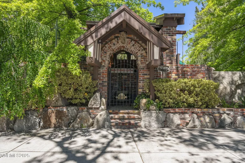 745 California, Reno, Nevada 89509, 6 Bedrooms Bedrooms, ,6 BathroomsBathrooms,Residential,Residential,California,250050671