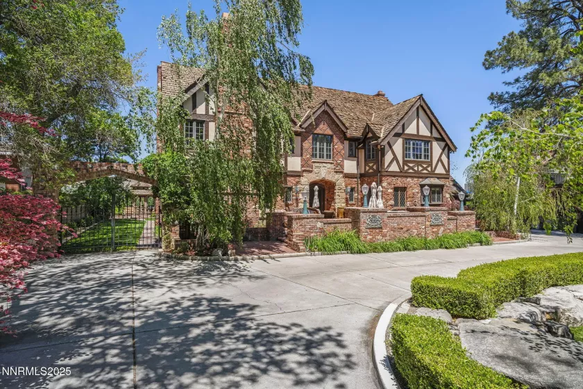 745 California, Reno, Nevada 89509, 6 Bedrooms Bedrooms, ,6 BathroomsBathrooms,Residential,Residential,California,250050671