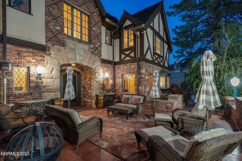 745 California, Reno, Nevada 89509, 6 Bedrooms Bedrooms, ,6 BathroomsBathrooms,Residential,Residential,California,250050671